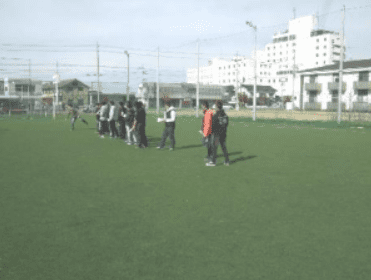 紙飛行機飛ばし競技